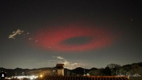 Fenomen ciudat apărut pe cer deasupra Italeii: Un cerc uriaș de lumină roșie