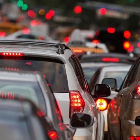 Acces anevoios spre capitală: Pe toate traseele este semnalat trafic intens