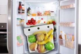 De ce să NU mai păstrați legumele în pungi de plastic la frigider. Cum se depozitează corect