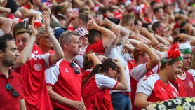 EURO 2020. Trei suporteri danezi s-au infectat cu varianta Delta la un meci, 4.000 de spectatori invitați să se testeze PCR