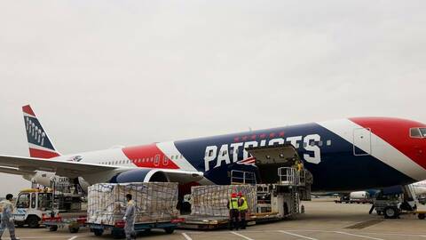 Avionul lui New England Patriots a făcut un transport esențial de măști din China în SUA