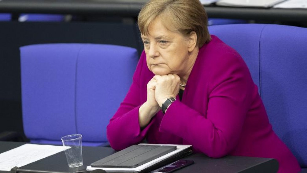 De ce nu poartă Angela Merkel mască în public