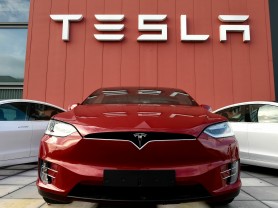 Tesla reduce pentru a doua oară prețurile pentru Model S și X pe piața din SUA