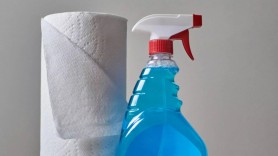 Metode simple pentru a curăța rapid și eficient rosturile din bucătărie și baie