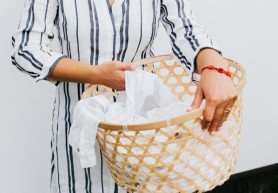 Sfaturi pentru gospodine: Cum să albești hainele fără înălbitor
