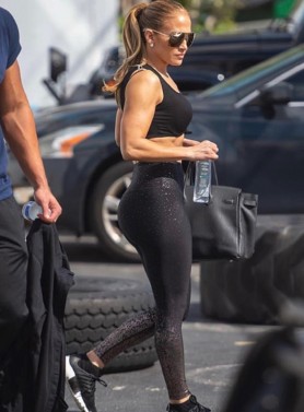 Jennifer Lopez a făcut sport în sala de fitness preferată, chiar dacă era închisă pe timp de pandemie