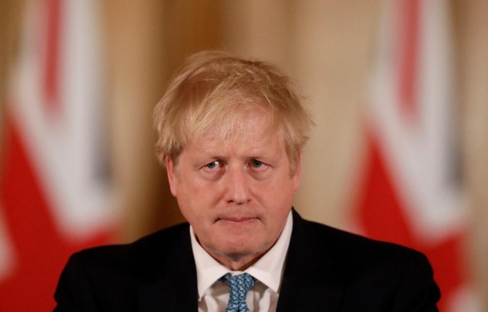 După trei zile de terapie intensivă, Boris Johnson își revine