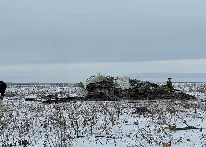 Tragedie la Belgorod. Un avion militar rusesc cu 65 de prizonieri ucraineni la bord s-a prăbuşit. Toți au murit