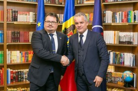 Opinie: De când reprezentantul UE, Peter Michalko, este procuror general al Moldovei?