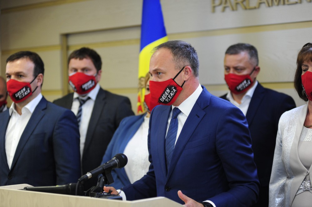 PRO Moldova propune diminuarea cheltuielilor pentru președinție. Șeful statului fără vile, elicoptere și avioane