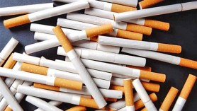 Care este motivul? Moldovenii ajung să fumeze tot mai multe țigări ilegale